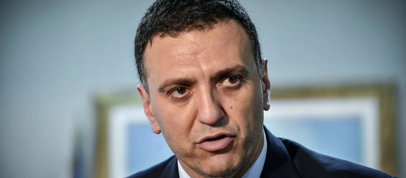 «Μύλος» για το υποχρεωτικό των εμβολίων: «Αντισυνταγματικός ο υποχρεωτικός εμβολιασμός» λέει τώρα ο Β.Κικίλιας